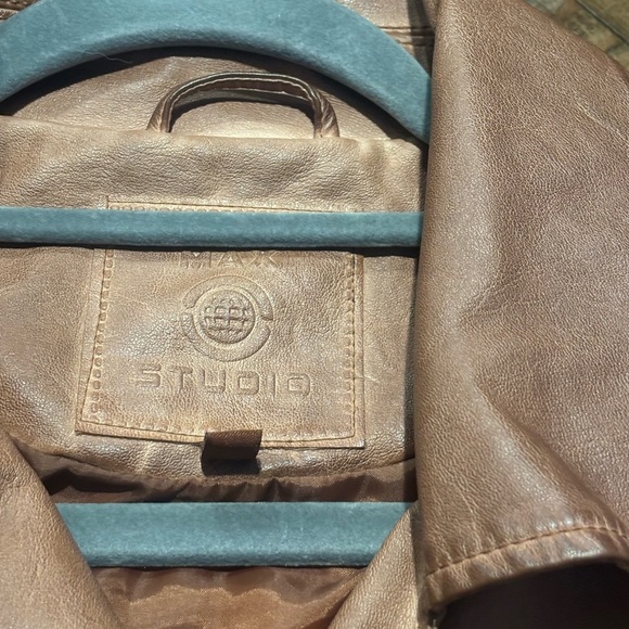 Max Studio Tan Faux Leather Women's Jacket in Great condition! - Picture 14 of 16